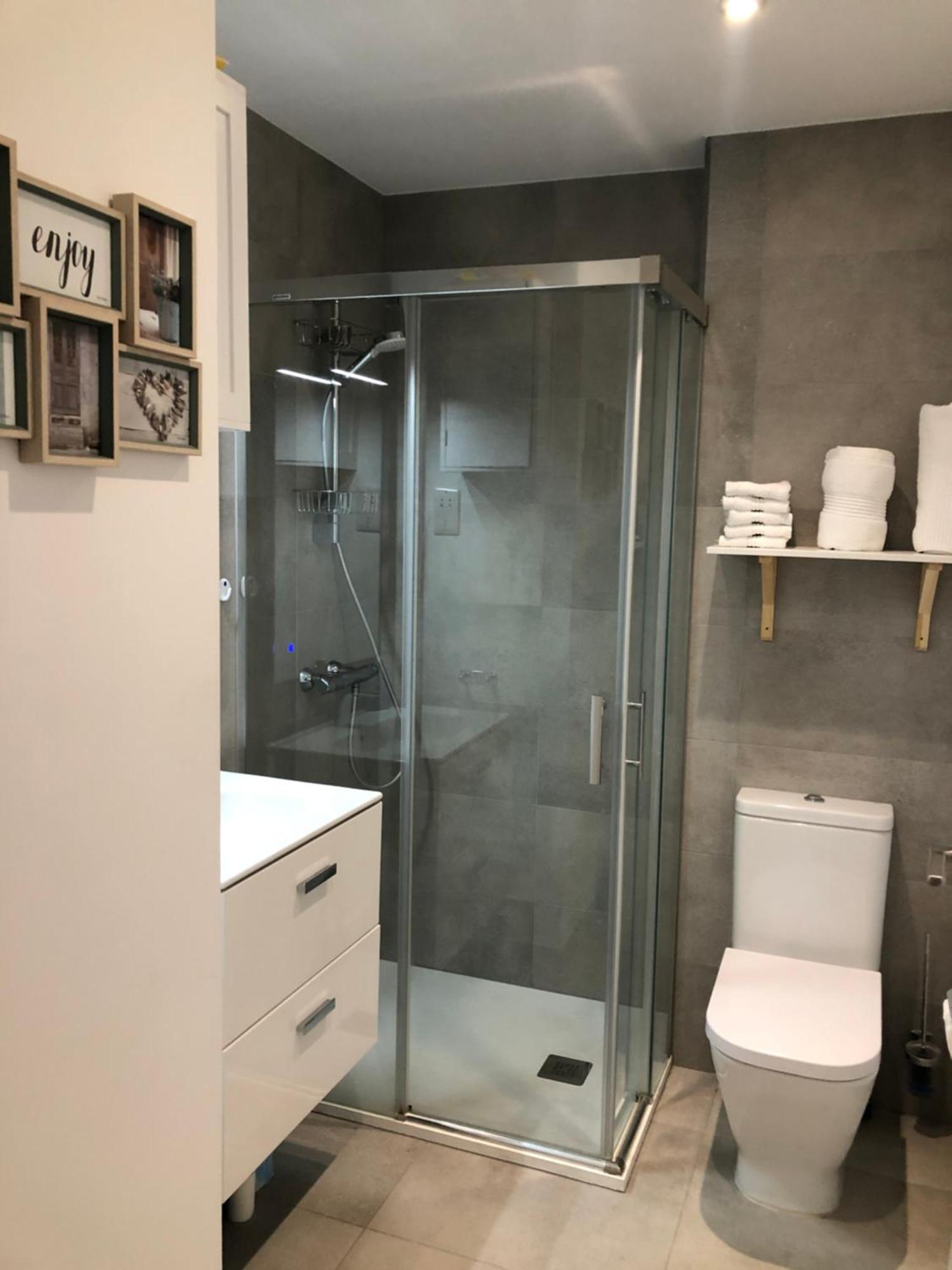 Cp High Floor Luxury Studio Sleeps 3 ジブラルタル エクステリア 写真